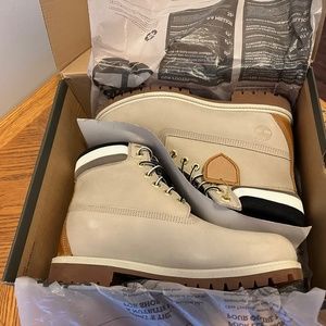 TIMBERLAND HERITAGE 6 IN WATERPROOF BOOT LT TPE NUBUCK W BLK